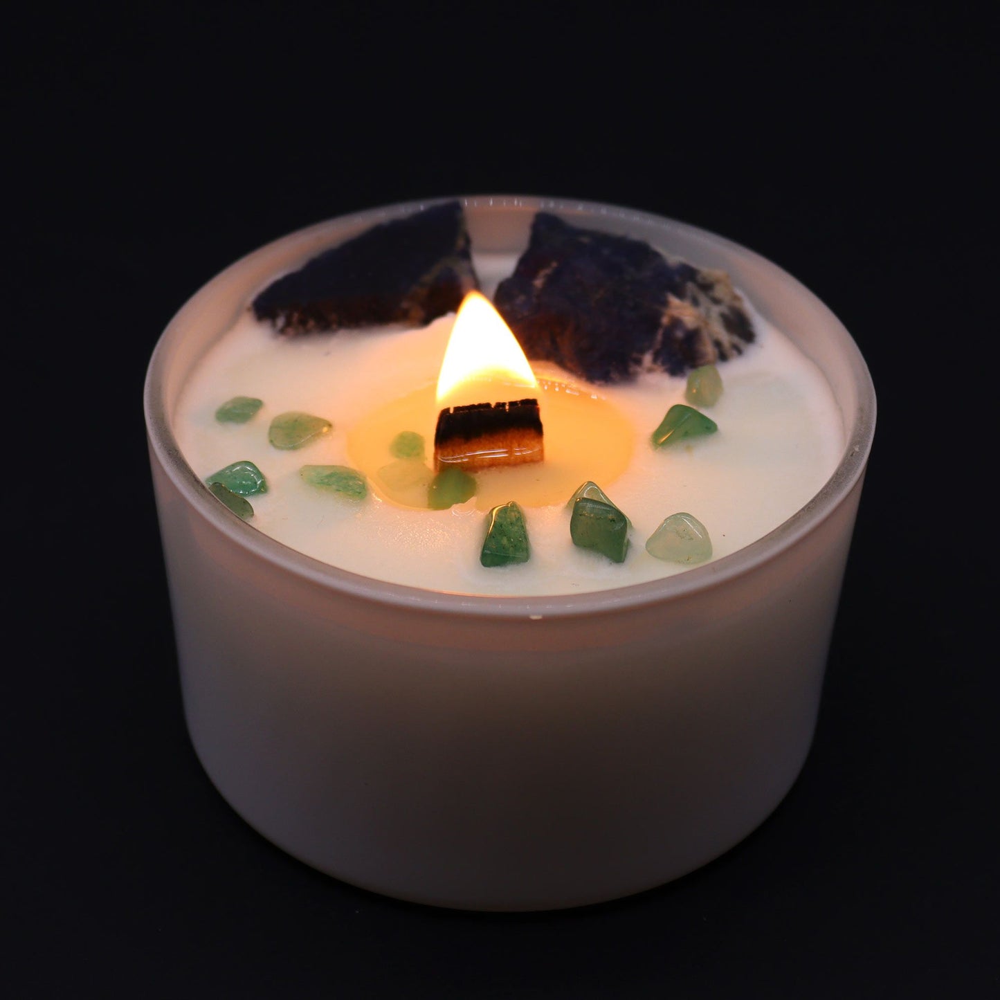 Chakra Crystal Candle – Throat Chakra | Sodalite, Jade & Gentle Reasons