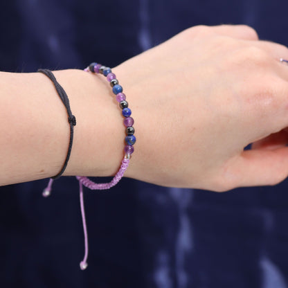 Zodiac Crystal Candle with Gemstone Bracelet – Aquarius | Amethyst Crystal & Amber
