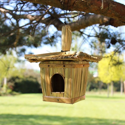 Small Square Seagrass Bird Box 18x13cm – Natural Handmade Garden Decoration