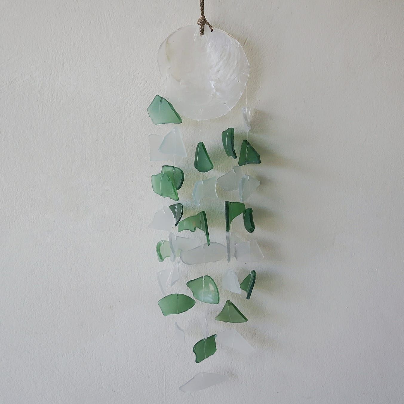 Capiz & Glass Drop Hanging – Green & White