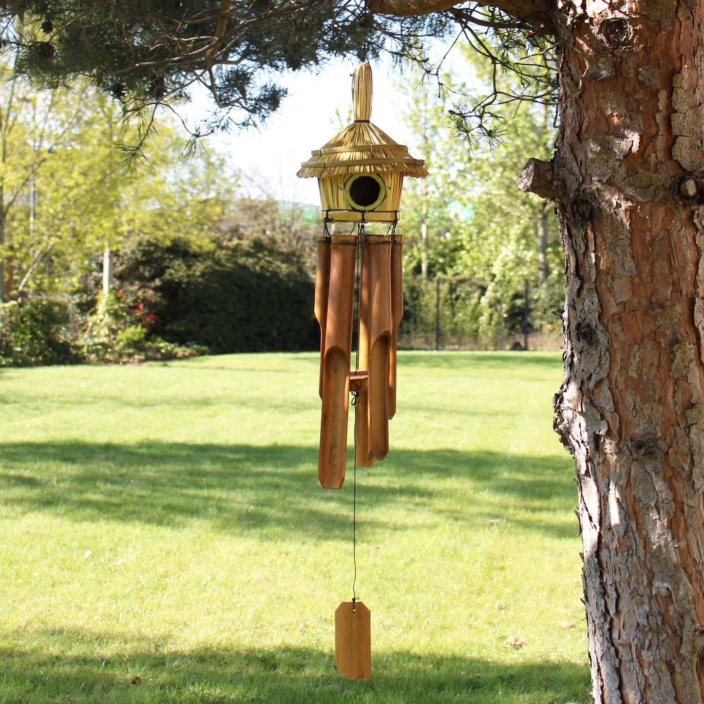 Round Seagrass Bird Box with Chimes 45x17cm – Natural Handmade Garden Decoration