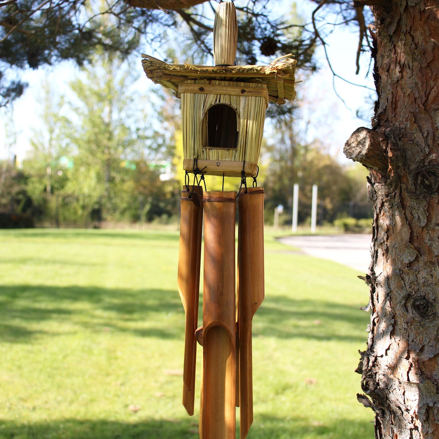 Square Seagrass Bird Box with Chimes 49x15cm – Natural Handmade Garden Decoration